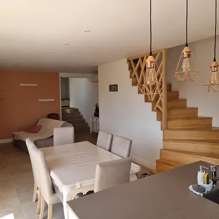 Maison 3 Climatise + Garage Holiday home *